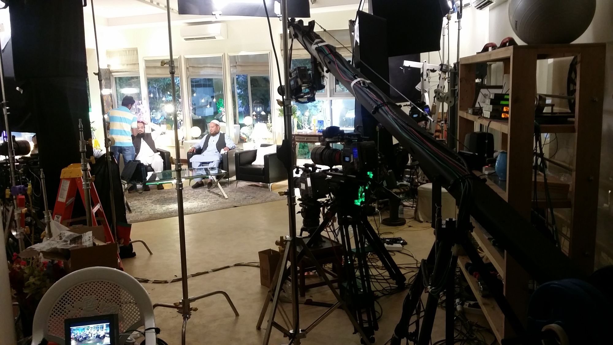 Multi-camera talk-show set with a jib.